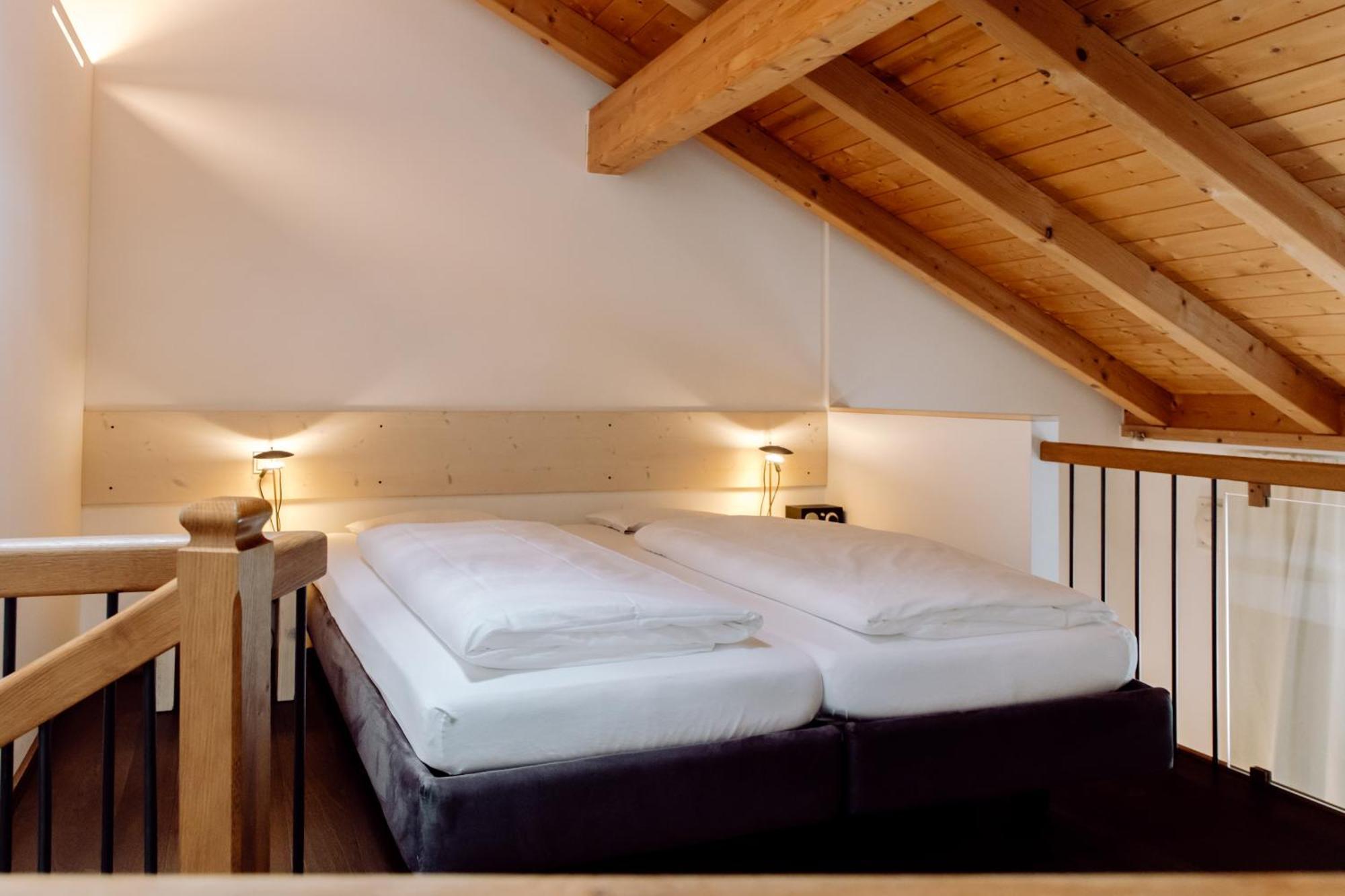 Hirzinger - Gasthaus Und Hotel Riedering ภายนอก รูปภาพ