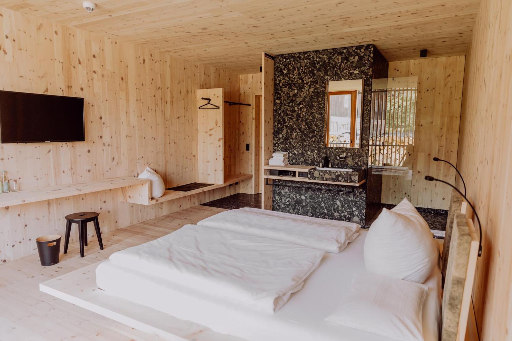 Hirzinger - Gasthaus Und Hotel Riedering ภายนอก รูปภาพ